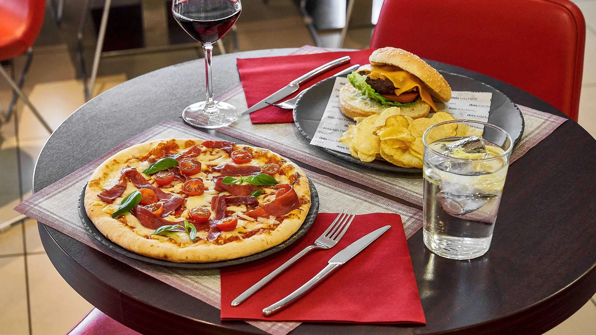 Ibis Barcelona Meridiana 2*,