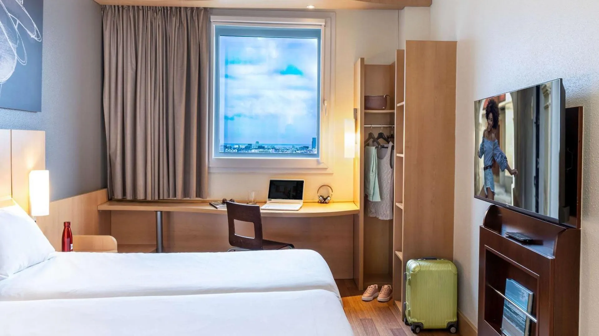 Ibis Barcelona Meridiana 2*,  Hiszpania